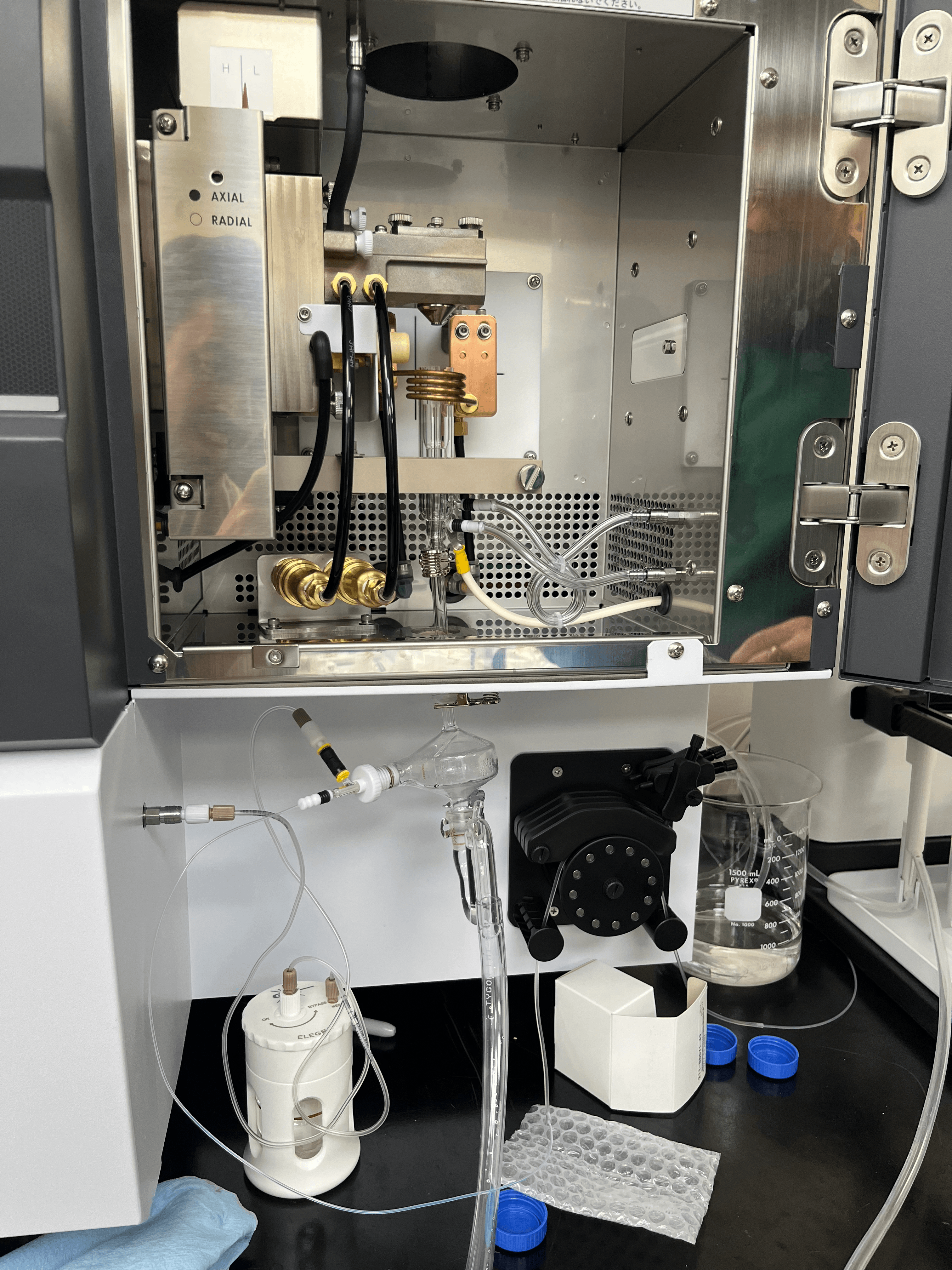 Soil, plant tissue, and compost analysis at the Makaliʻi Metrics lab